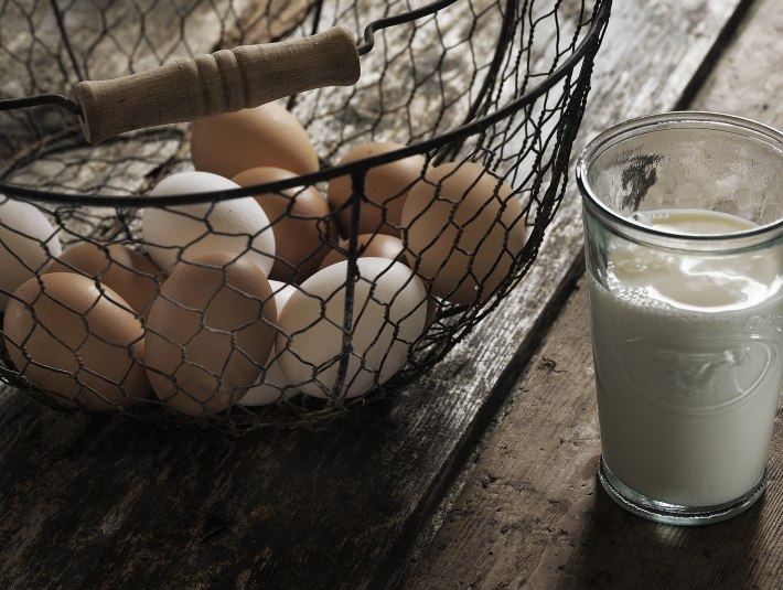 Eier und Milch, &copy; Lisa Bahnm&uuml;ller