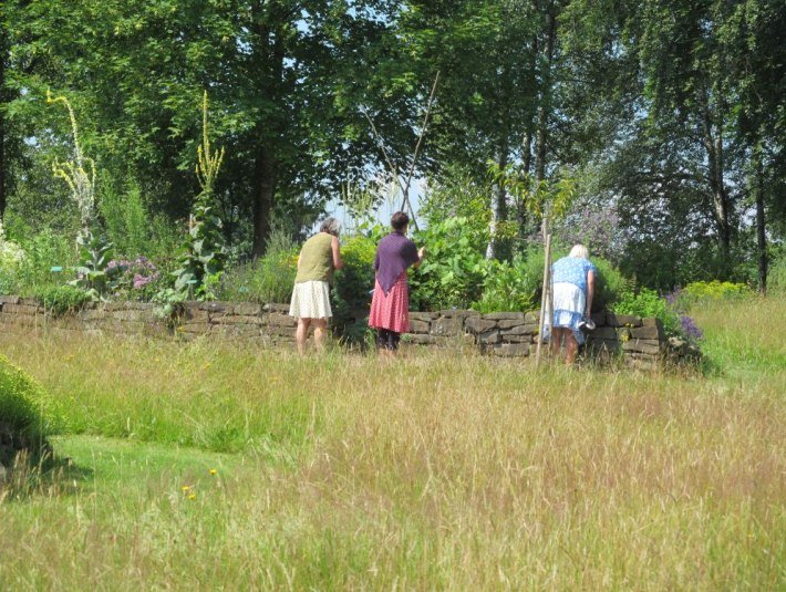 Im Kr&auml;uterpark, &copy; G&auml;steinformation Bad Heilbrunn
