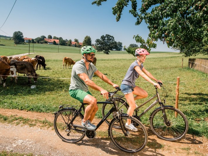 Radeln vorbei an Weilern und D&ouml;rfern., &copy; Unbekannt
