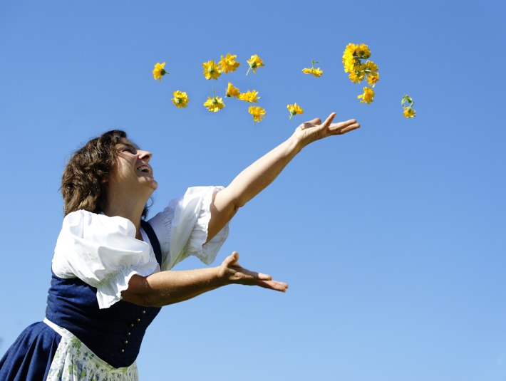 Blumengruß, © Lisa Bahnmüller