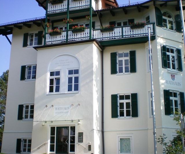 Rathaus au&szlig;en