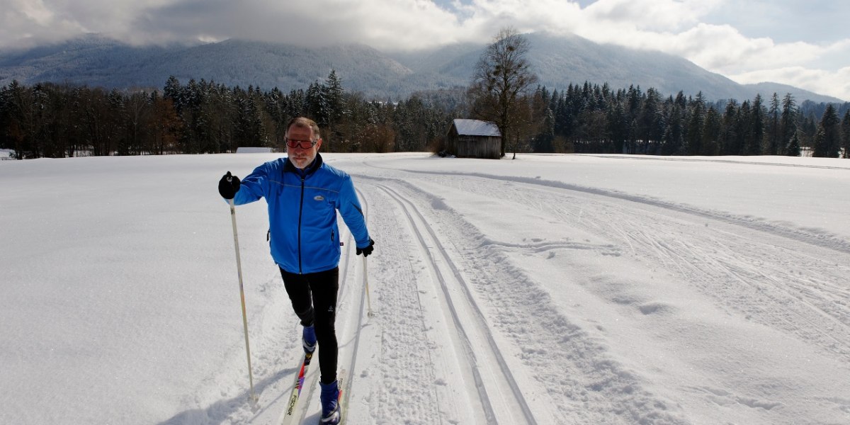 Loipe beim Ortsteil Ramsau mit Blick auf die Hausberge., © Bildverlag Bahnmüller