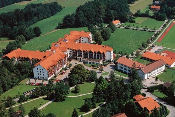 Luftansicht, &copy; Fachklinik Bad Heilbrunn